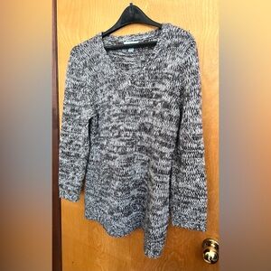 WINDIRIVER Mohair Blend Black and White Sweater